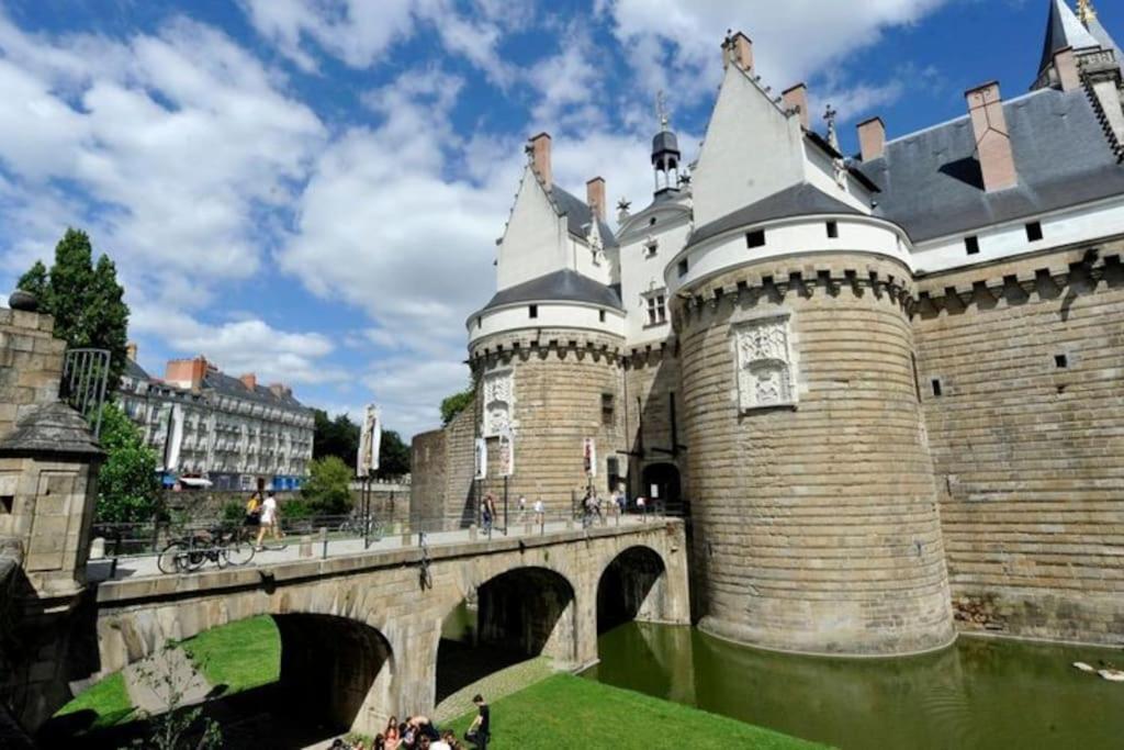 Grande Chambre Independante, Charme, Calme Sur Jardin, Nantes Centre, Acces Prive Par Escalier De L'Immeuble, Sdb & Wc Prives, 10 Minutes Gare Et Palais Des Congres Buitenkant foto